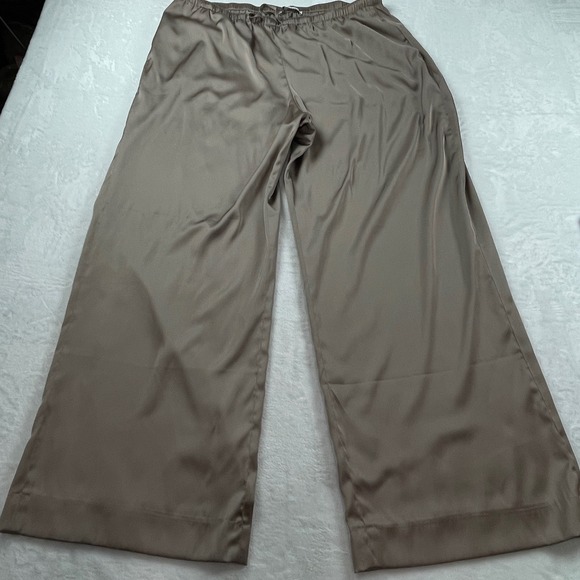 Abercrombie & Fitch Pants - Abercrombie & Fitch Women XL Taupe Satin Wide Leg Elastic Waist Pants Trousers